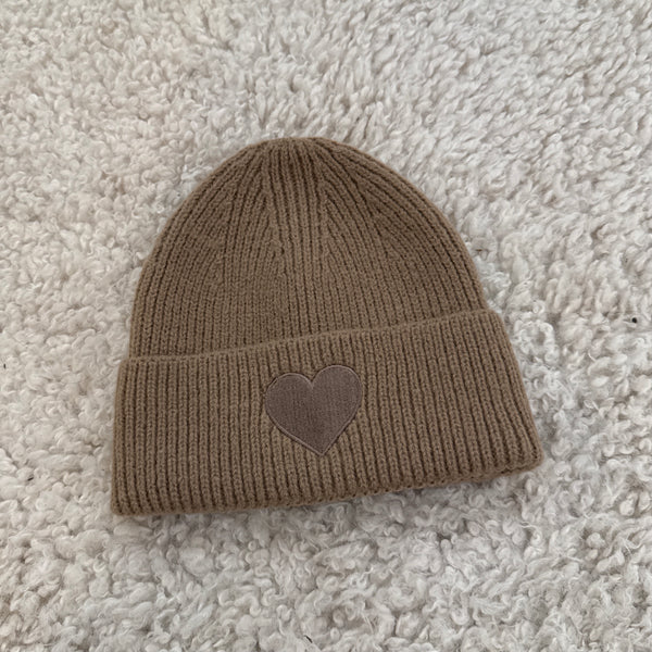 BONNET COEUR TAUPE