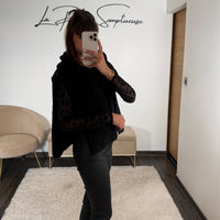 PULL SANS MANCHE À CAPUCHE NOIR