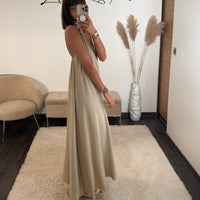 ROBE BEIGE PERLES