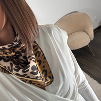 CARRE DE SOIE TAUPE LEOPARD