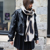 ECHARPE EN LAINE LEOPARD BEIGE GAELLE - La Petite Somptueuse