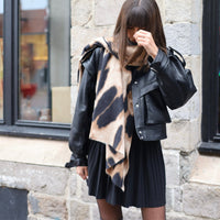 ECHARPE EN LAINE LEOPARD CAMEL GAELLE - La Petite Somptueuse