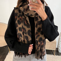 ECHARPE LEOPARD TAUPE LEA - La Petite Somptueuse