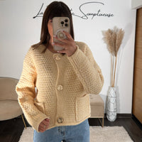 GILET JAUNE BOUTONS DOREES LOU - La Petite Somptueuse