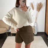 JUPE SHORT EN DAIM KAKI JODY - La Petite Somptueuse