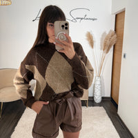 PULL A CARREAUX MARRON - La Petite Somptueuse