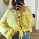 PULL NOEUD JAUNE SOAN - La Petite Somptueuse