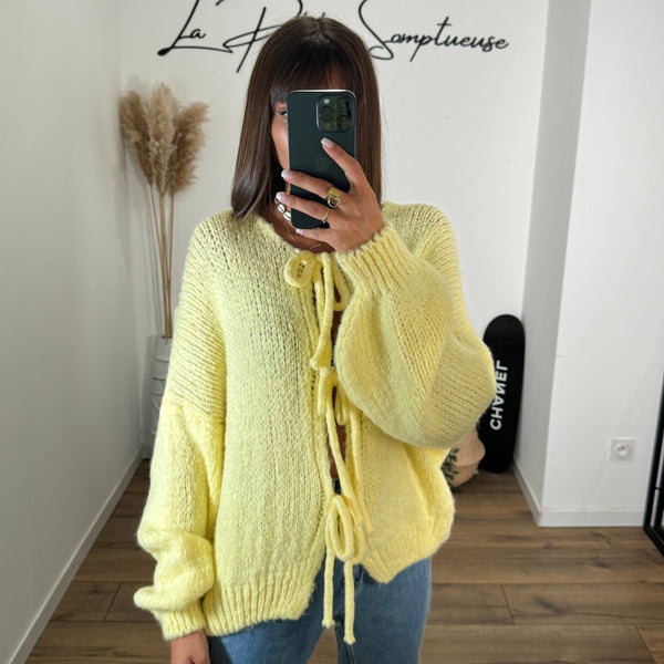 PULL NOEUD JAUNE SOAN - La Petite Somptueuse