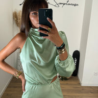 ROBE ASYMETRIQUE SATIN VERT SAUGE LOLA - La Petite Somptueuse