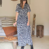 ROBE LONGUE LEOPARD GRISE KARENE - La Petite Somptueuse