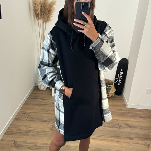 ROBE SWEAT NOIRE CARREAUX HOODIE - La Petite Somptueuse