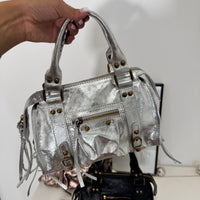 SAC EN CUIR ARGENT SMALL KARL - La Petite Somptueuse