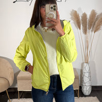 VESTE IMPERMEABLE JAUNE ZOE - La Petite Somptueuse