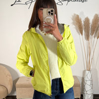VESTE IMPERMEABLE JAUNE ZOE - La Petite Somptueuse